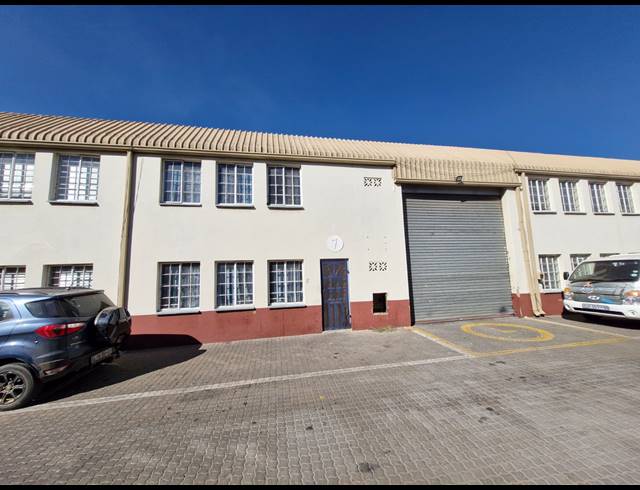 233M² FACTORY TO LET IN JET PARK